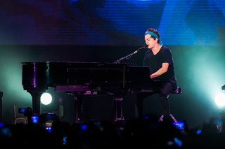 กรี๊ดกระหึ่มฮอลล์ “Charlie Puth” แสดงสด สะกดใจแฟนเพลงชาวไทย ในงานดนตรี “SOUNDBOX”